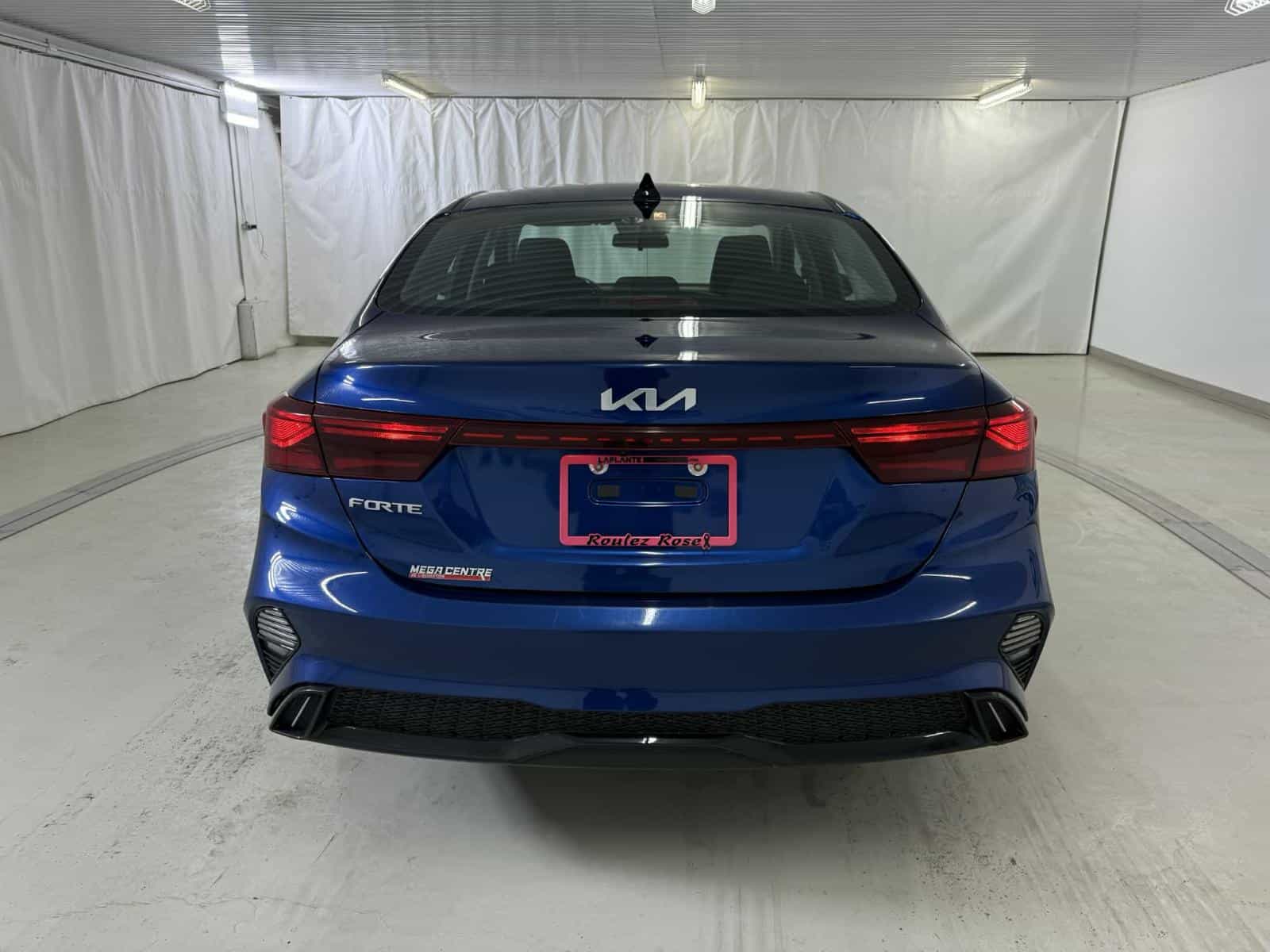 2022 Kia FORTE EX GT-Line - Image 4