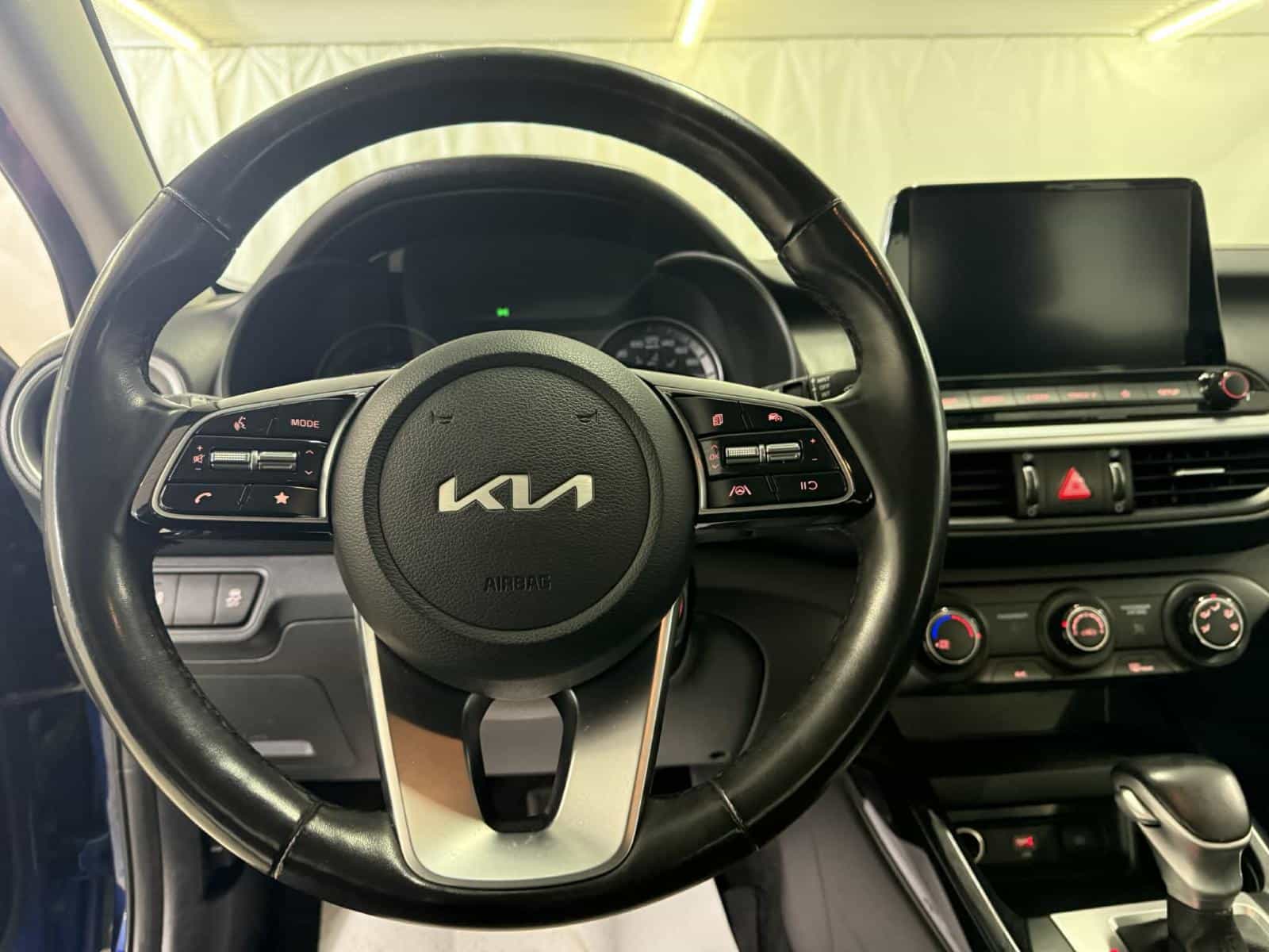 2022 Kia FORTE EX GT-Line - Image 13