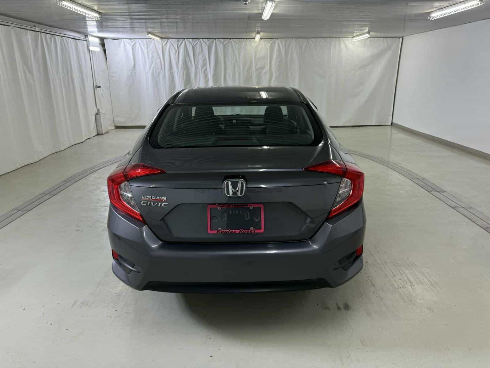 2017 Honda CIVIC LX LX - Image 4