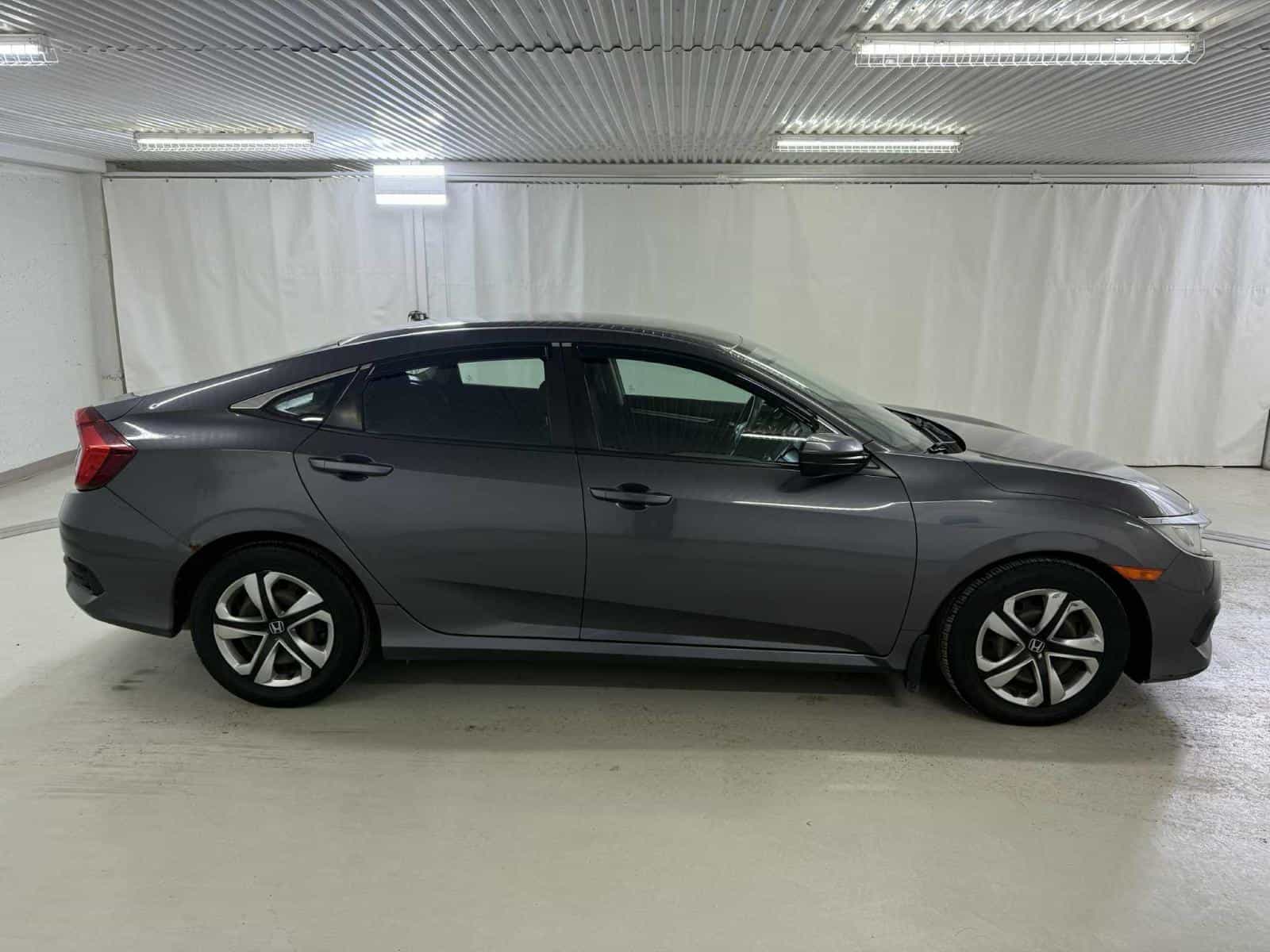 2017 Honda CIVIC LX LX - Image 6