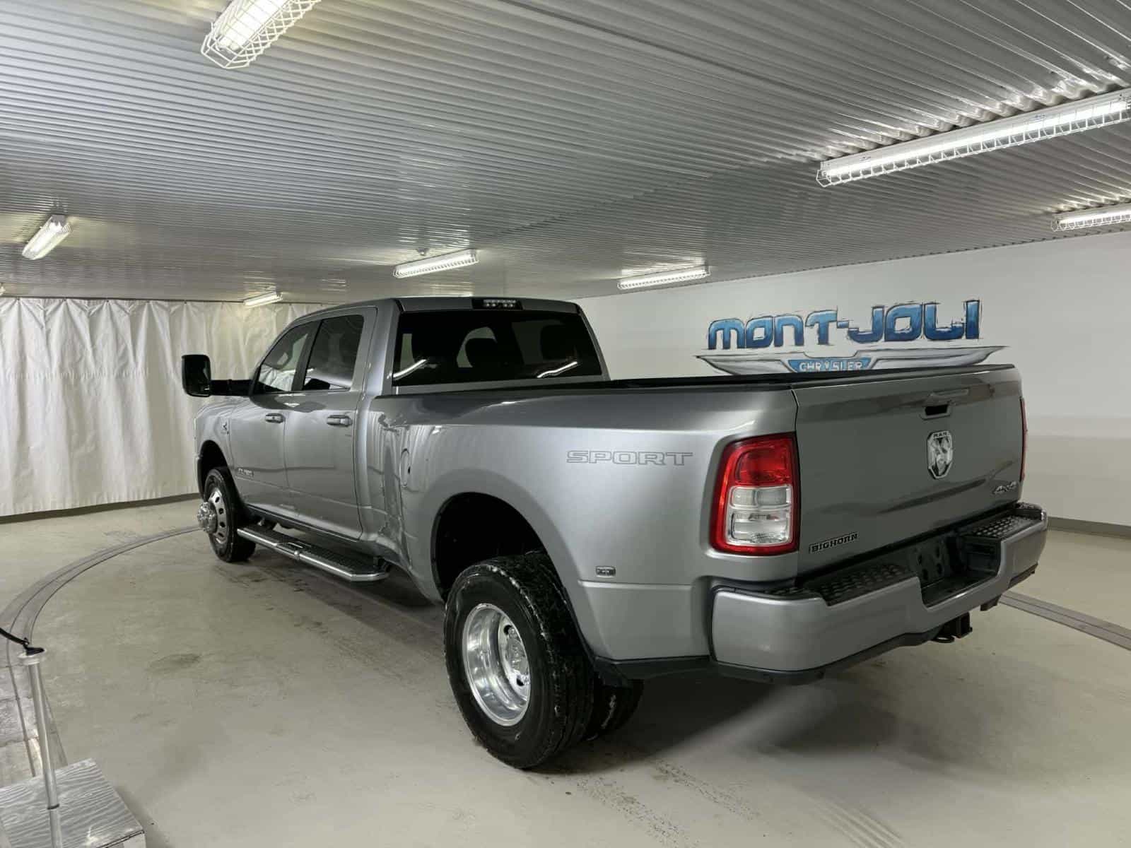 Image 5 RAM 3500 Big Horn 2021