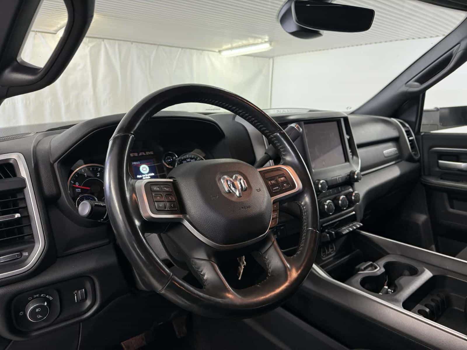 Image 10 RAM 3500 Big Horn 2021