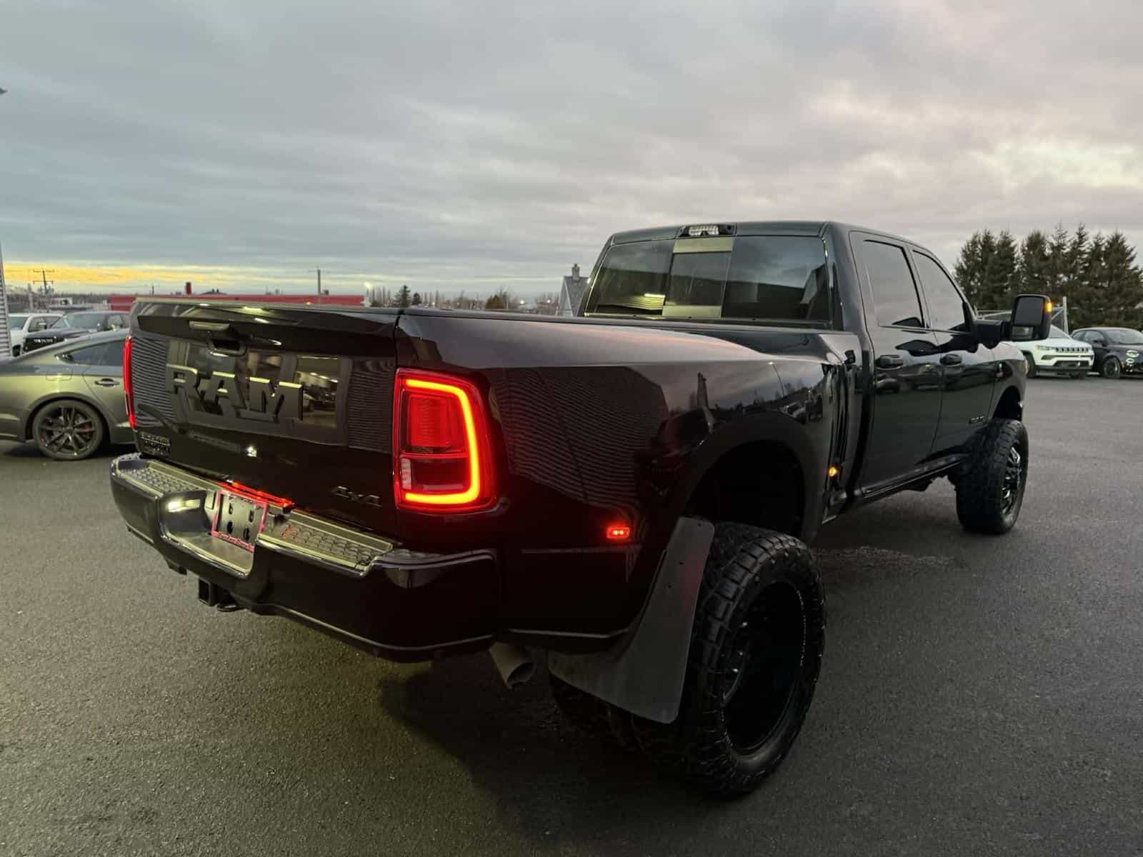 2025 RAM 3500 Big Horn Big Horn - Image 5