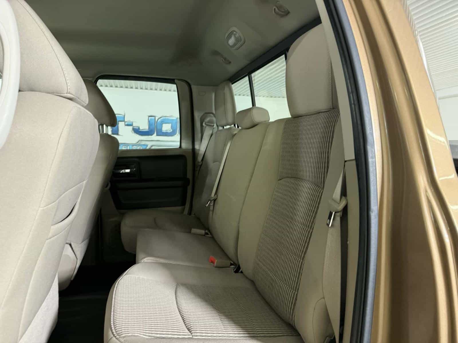 2012 RAM 1500 SLT SLT - Image 15