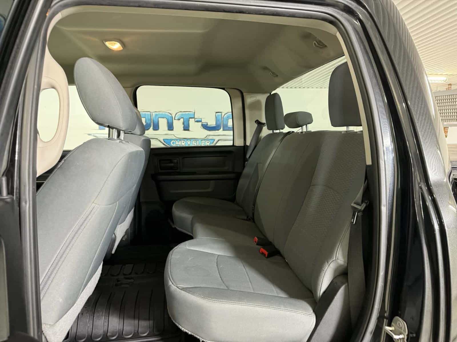 2018 RAM 1500 ST ST - Image 14