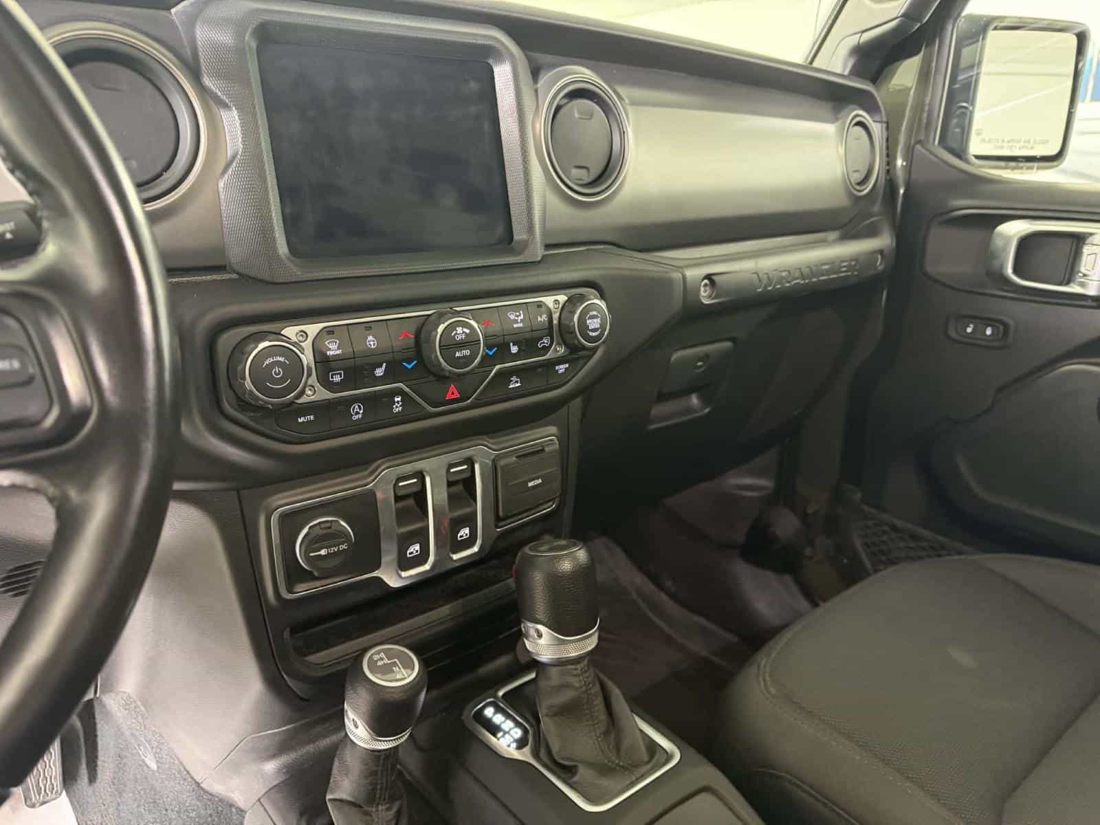 2022 Jeep Wrangler Sport Sport - Image 11