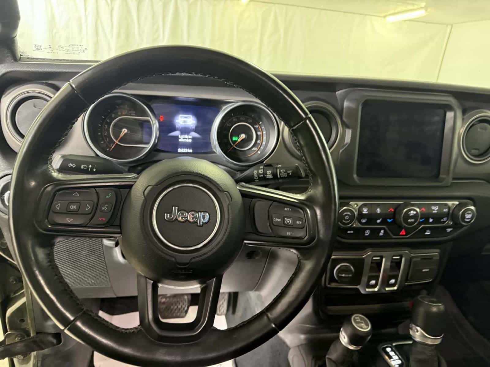 2022 Jeep Wrangler Sport Sport - Image 10