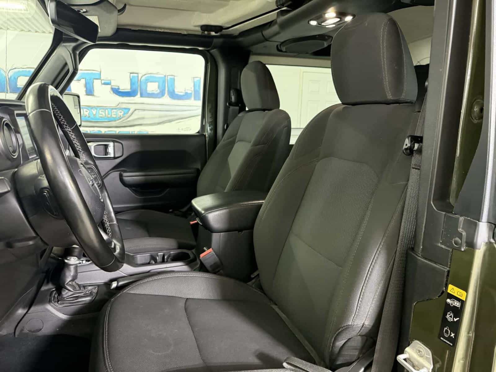 2022 Jeep Wrangler Sport Sport - Image 13