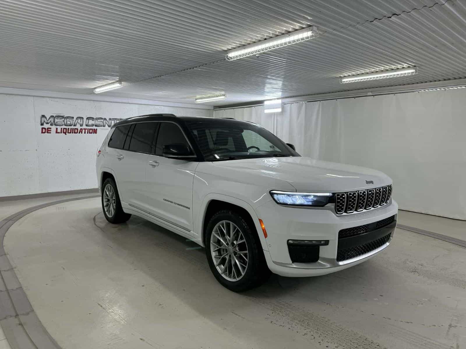 Image 7 Jeep Grand Cherokee L Summit Reserve 2023