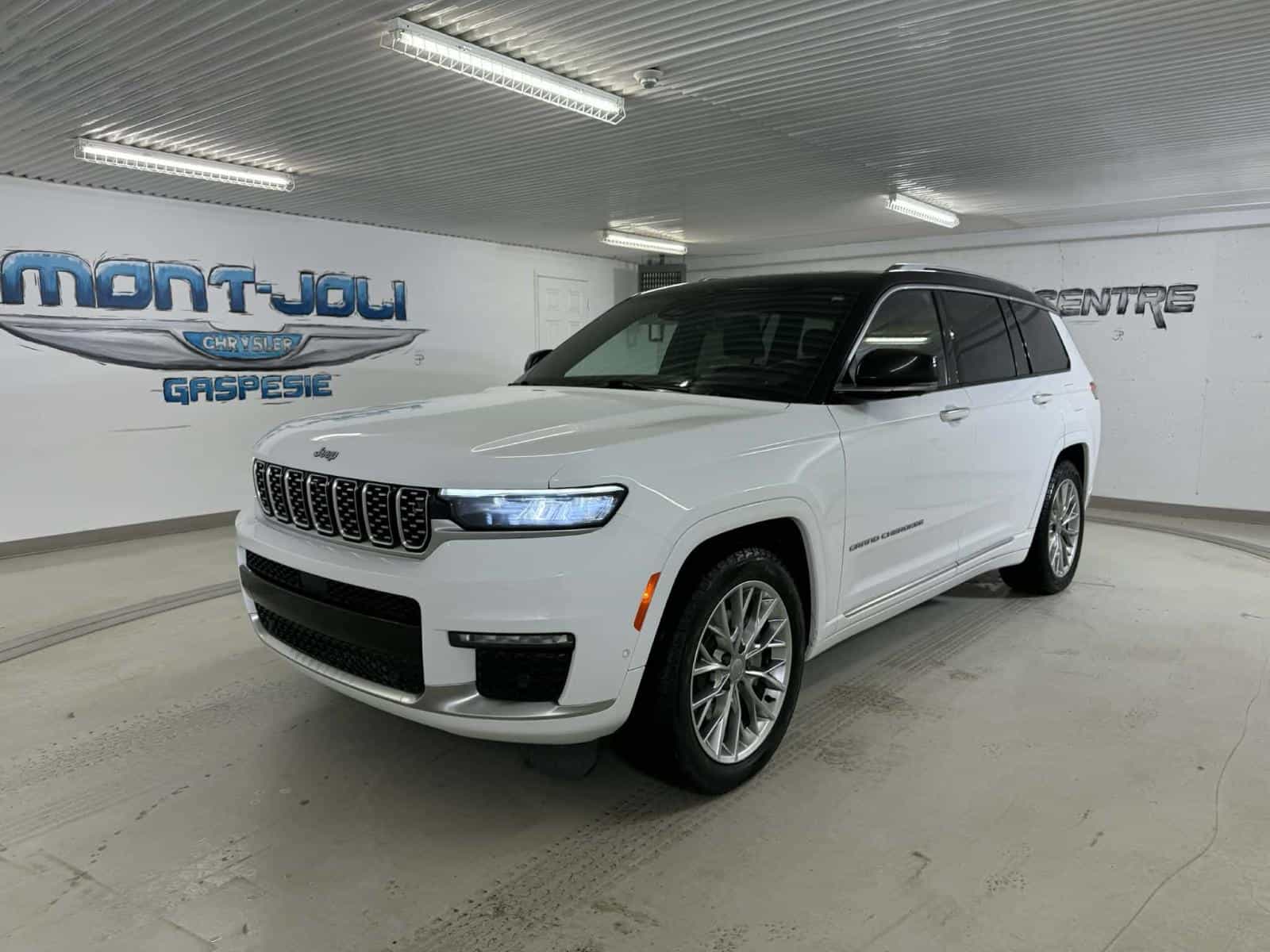 Image 1 Jeep Grand Cherokee L Summit Reserve 2023