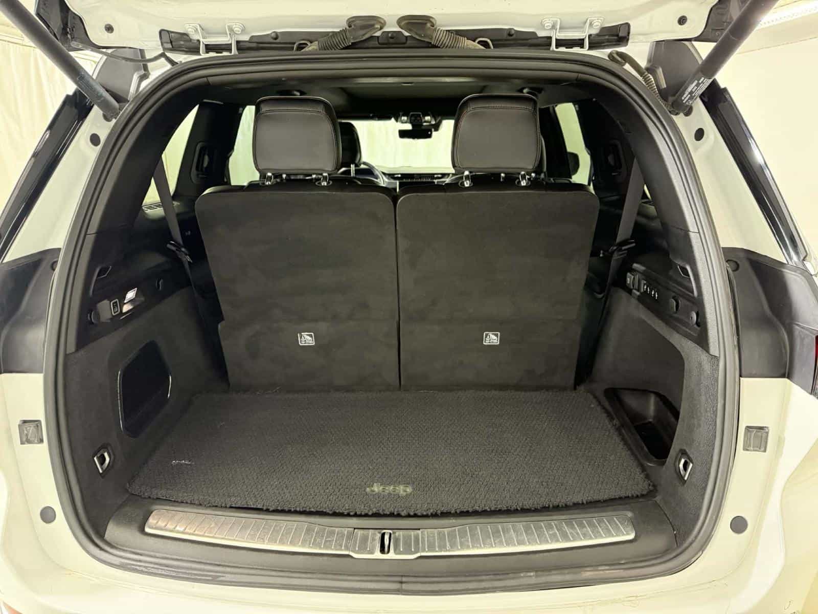 Image 9 Jeep Grand Cherokee L Summit Reserve 2023