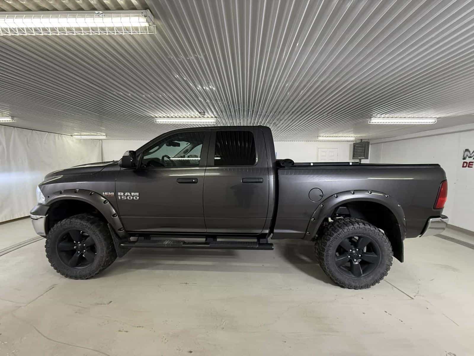 Image 3 RAM 1500 SLT SLT 2017