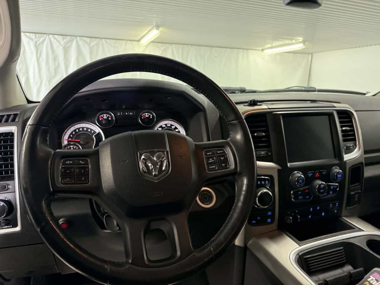 Image 10 RAM 1500 SLT SLT 2017