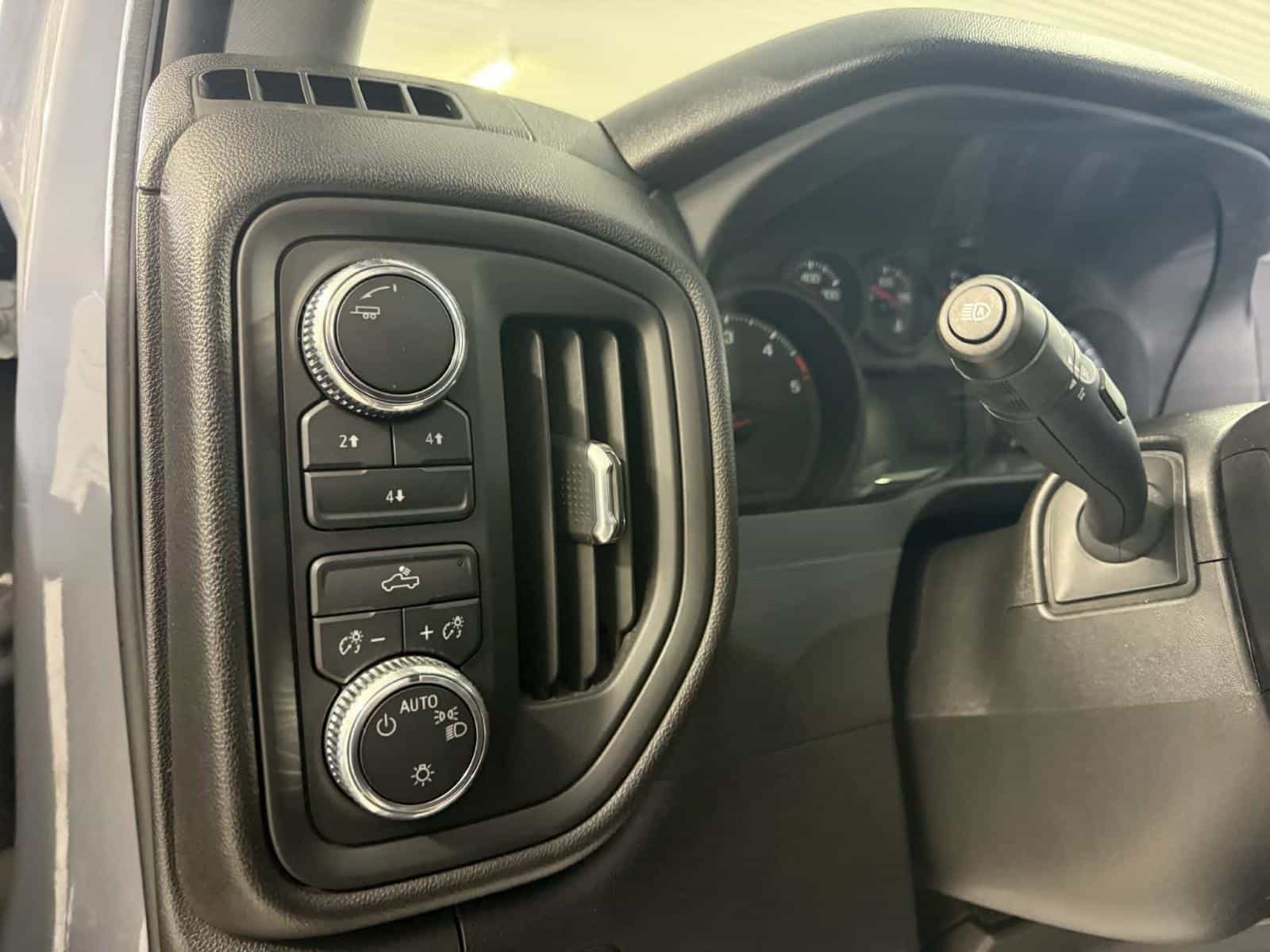 Image 12 GMC Sierra 2500 SLE 2024