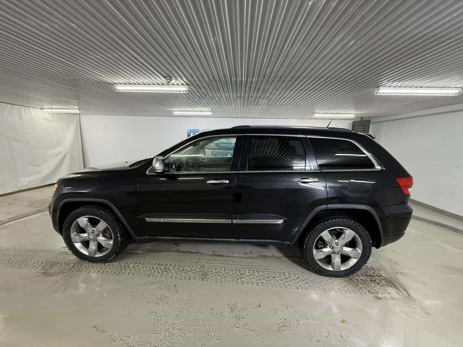 2011 Jeep Grand Cherokee Limited Limited - Image 2