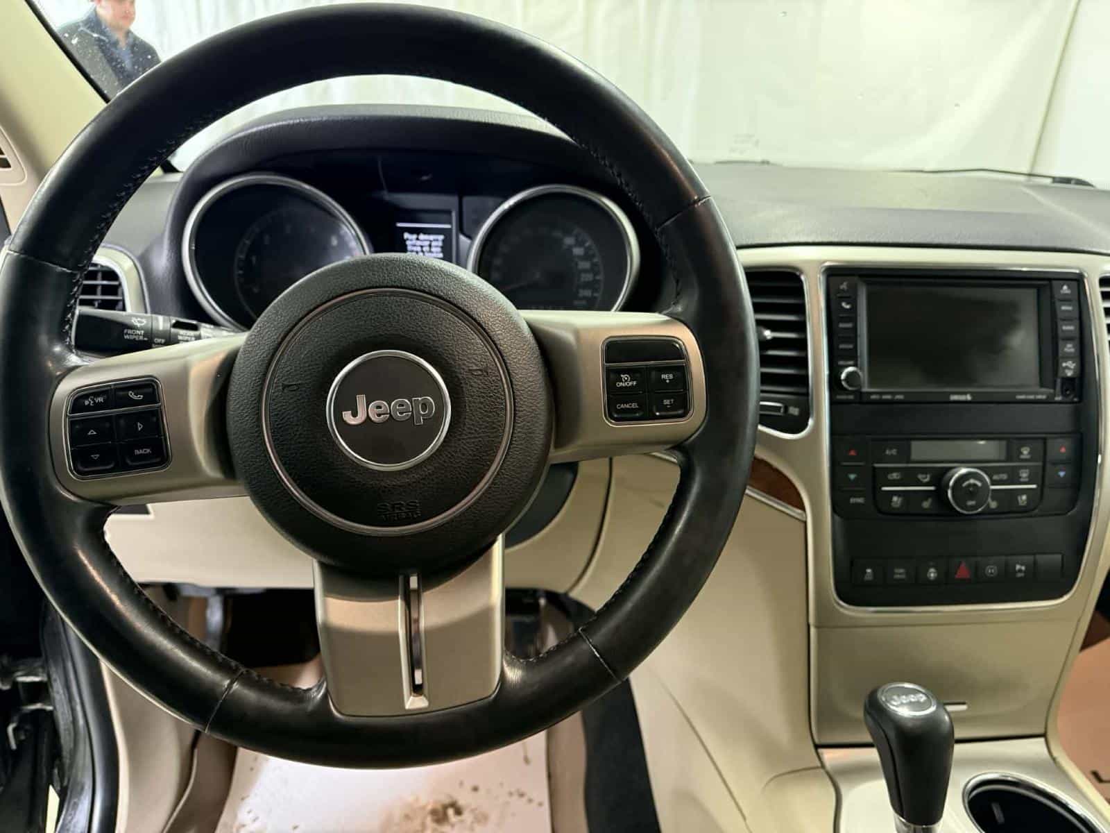 2011 Jeep Grand Cherokee Limited Limited - Image 9