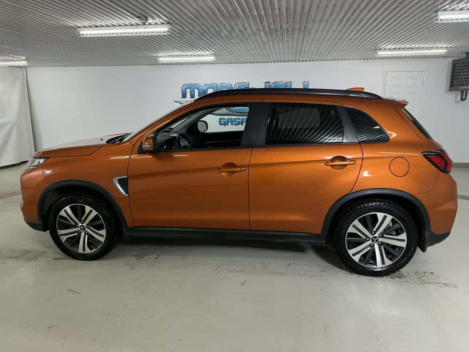 Image 3 Mitsubishi RVR SEL 2022