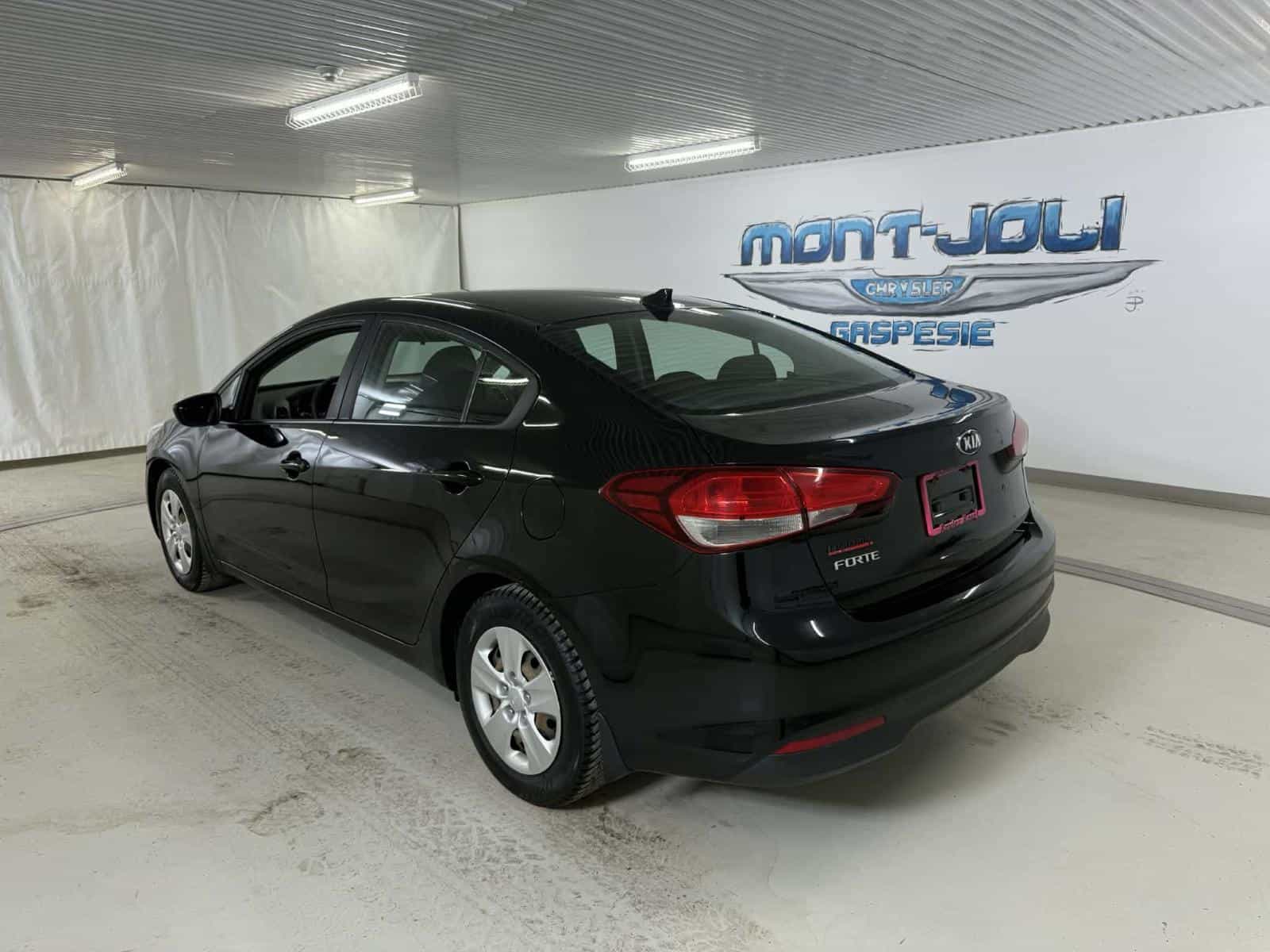 Image 3 Kia Forte LX 2017