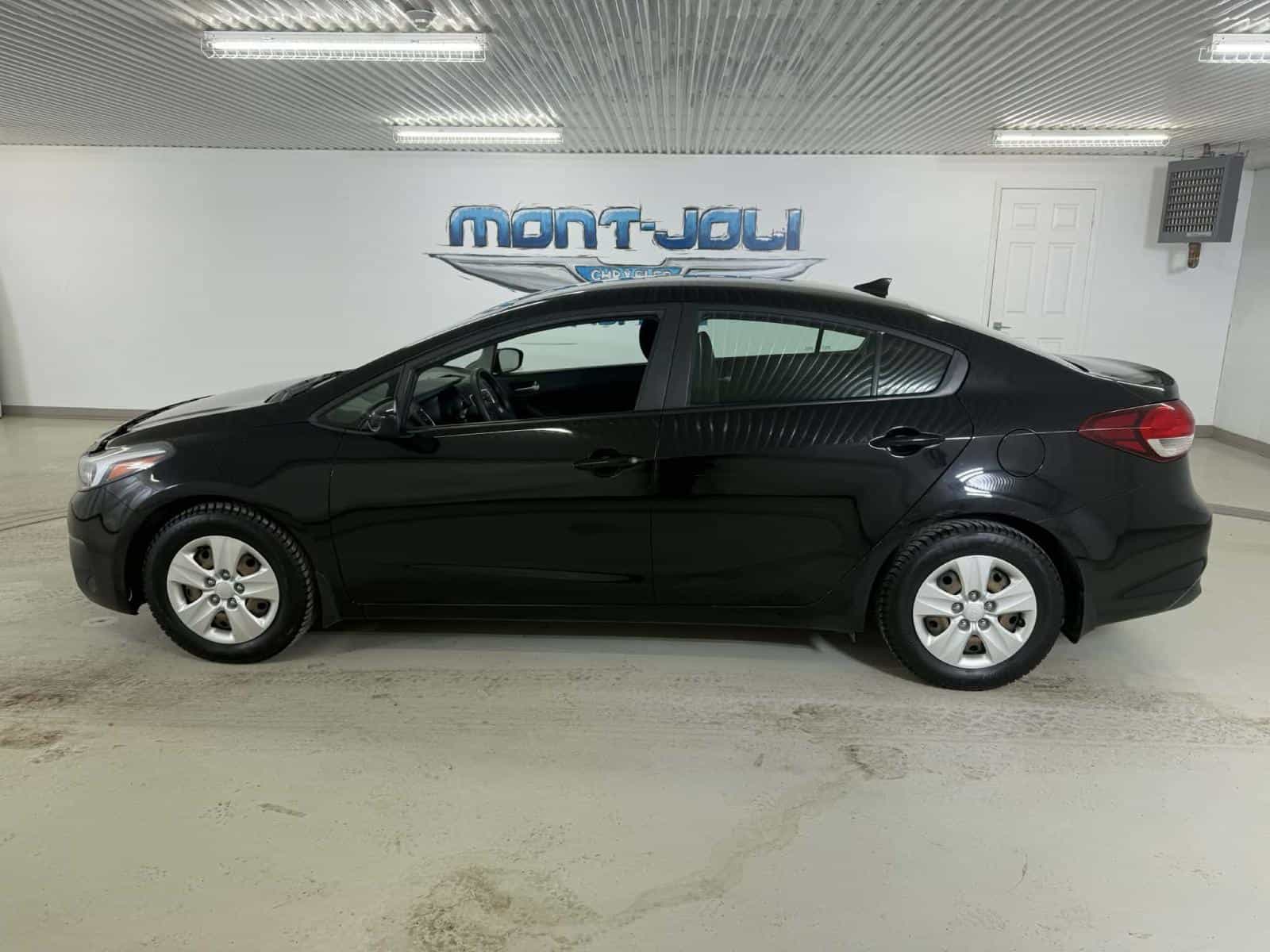 Image 2 Kia Forte LX 2017