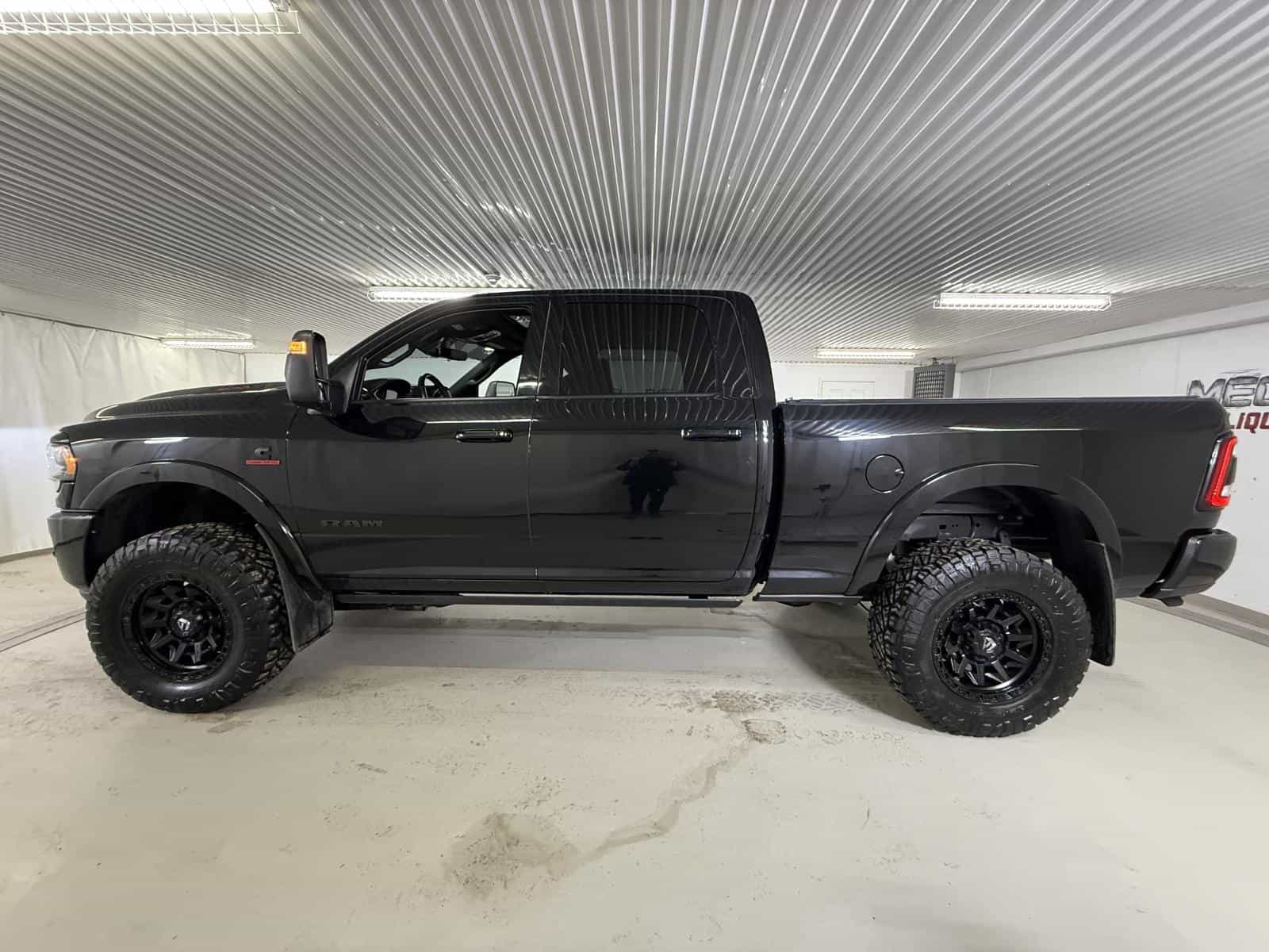 2024 RAM 2500 Limited - Image 2