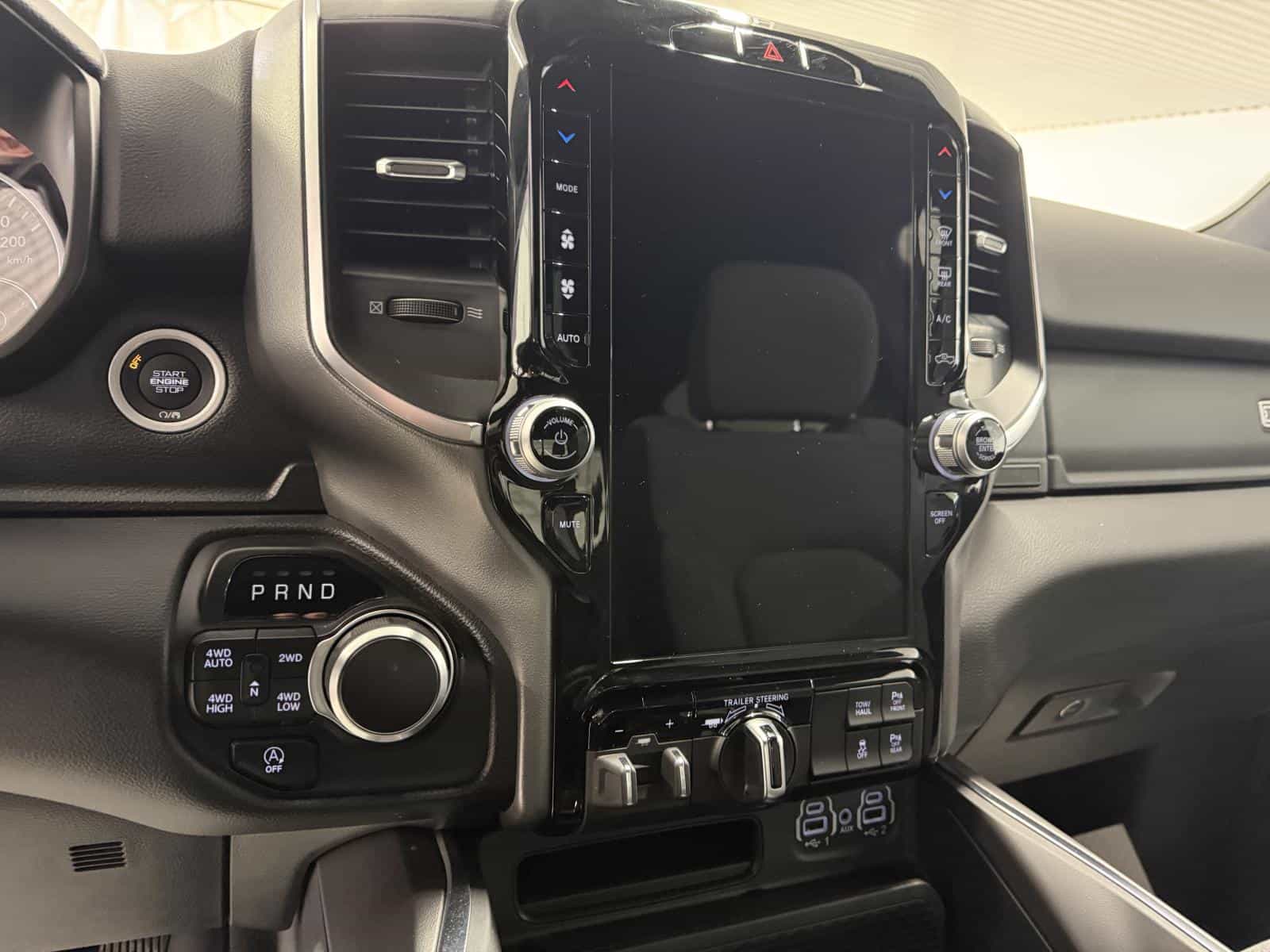 2024 RAM 1500 Big Horn - Image 12
