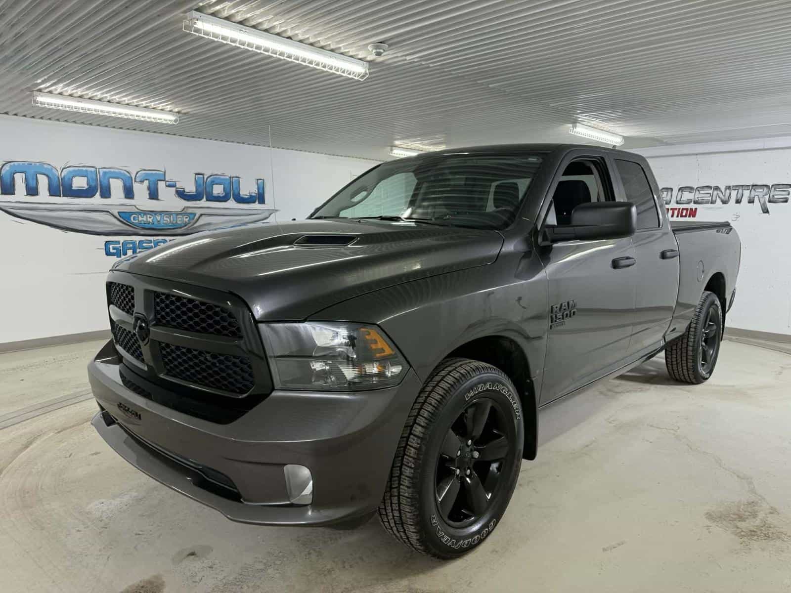 2023 RAM 1500 Classic Express - Image 1